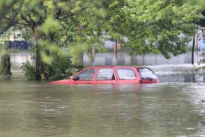 Pkw mit garantiertem Hochwasserschaden