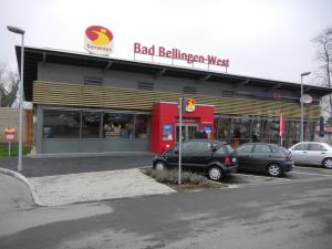 Raststätten sind bestens geeignet, um bei langen Autofahren mal Pause zu machen